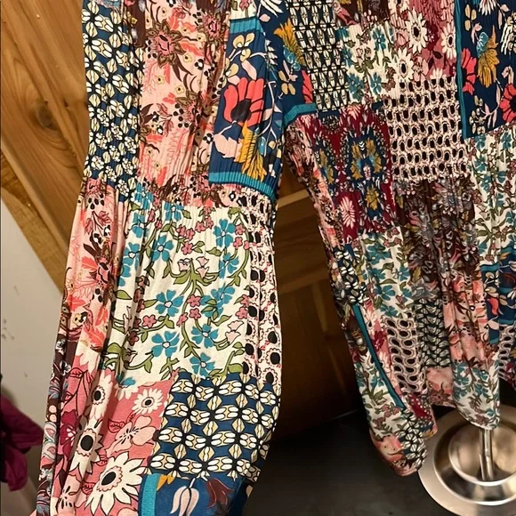 Floral & Ivy Floral Themed Patchwork Blouse - Picture 4 of 12